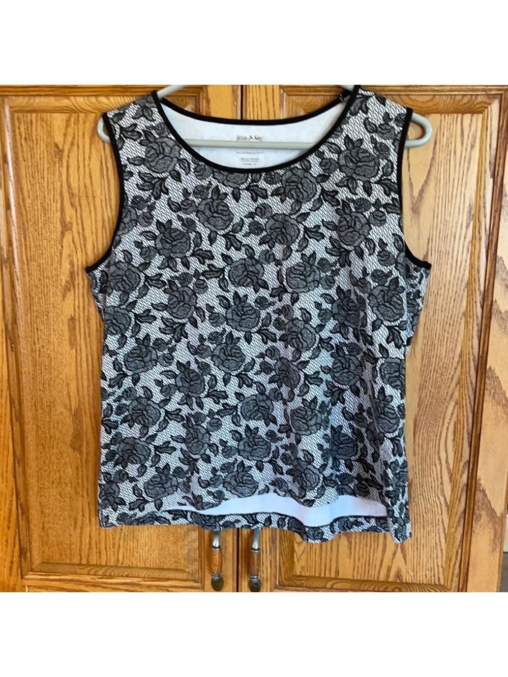 White Stag tank top size XL 🔥🔥